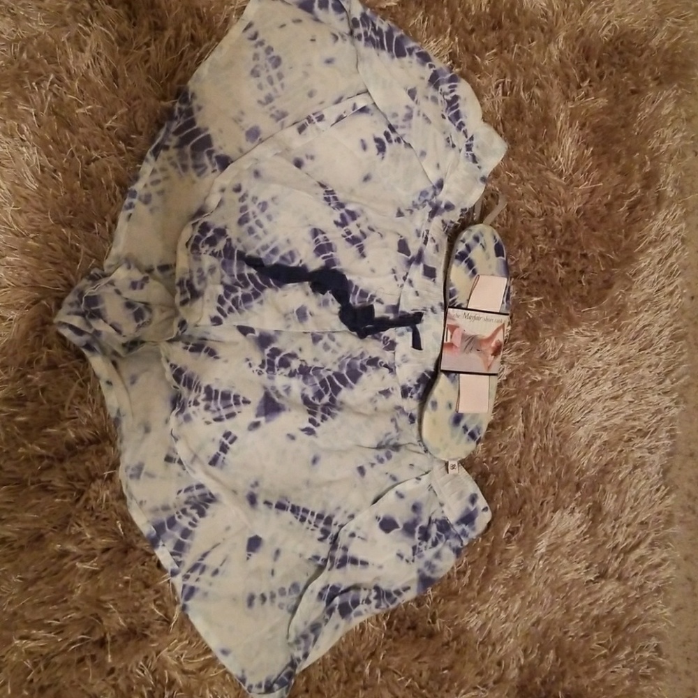 USED  Victoria's secret sleeping shorts